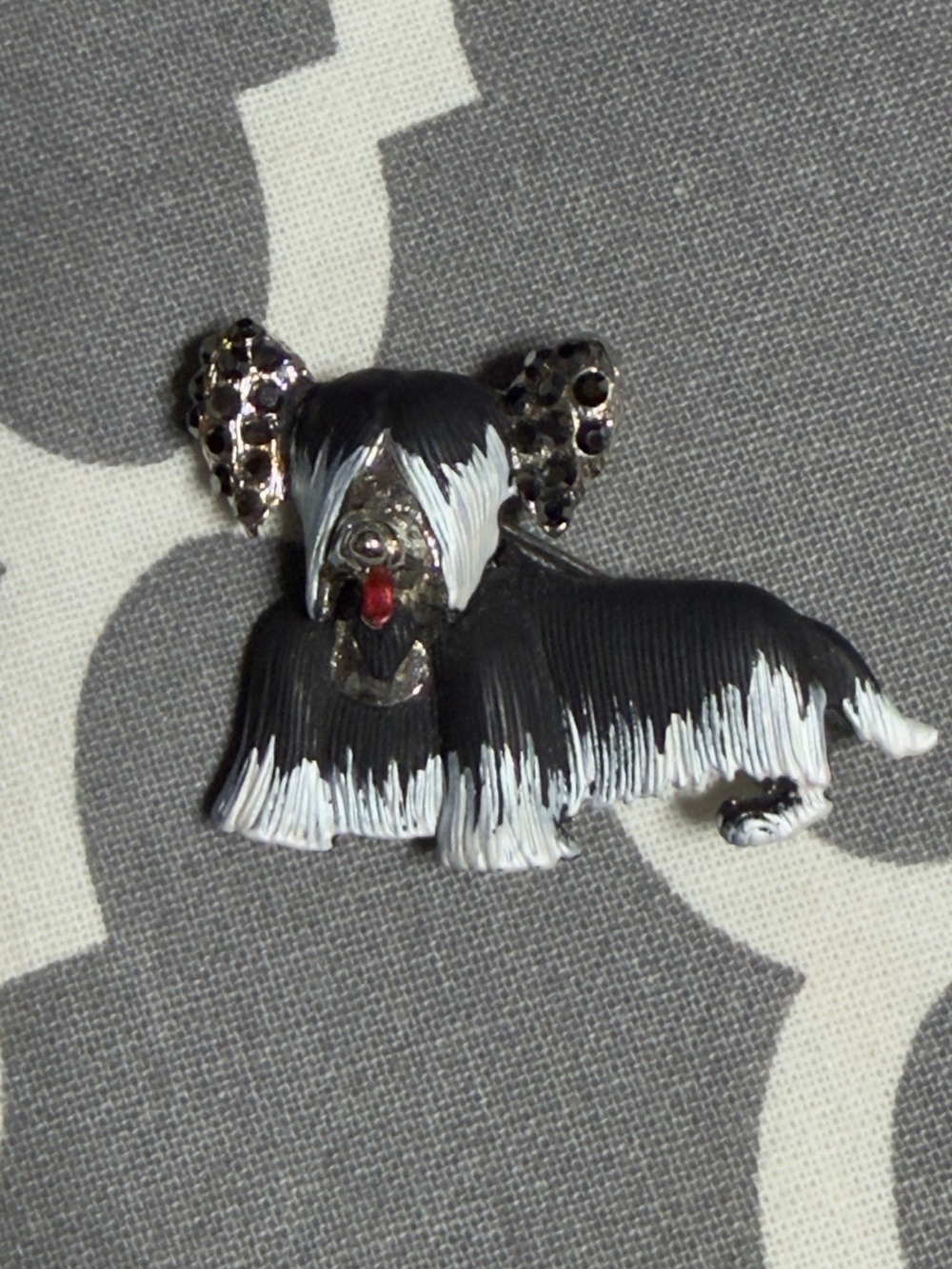 Black & White Long-Haired Dog Pin Brooch - Elegant Pet Accessory